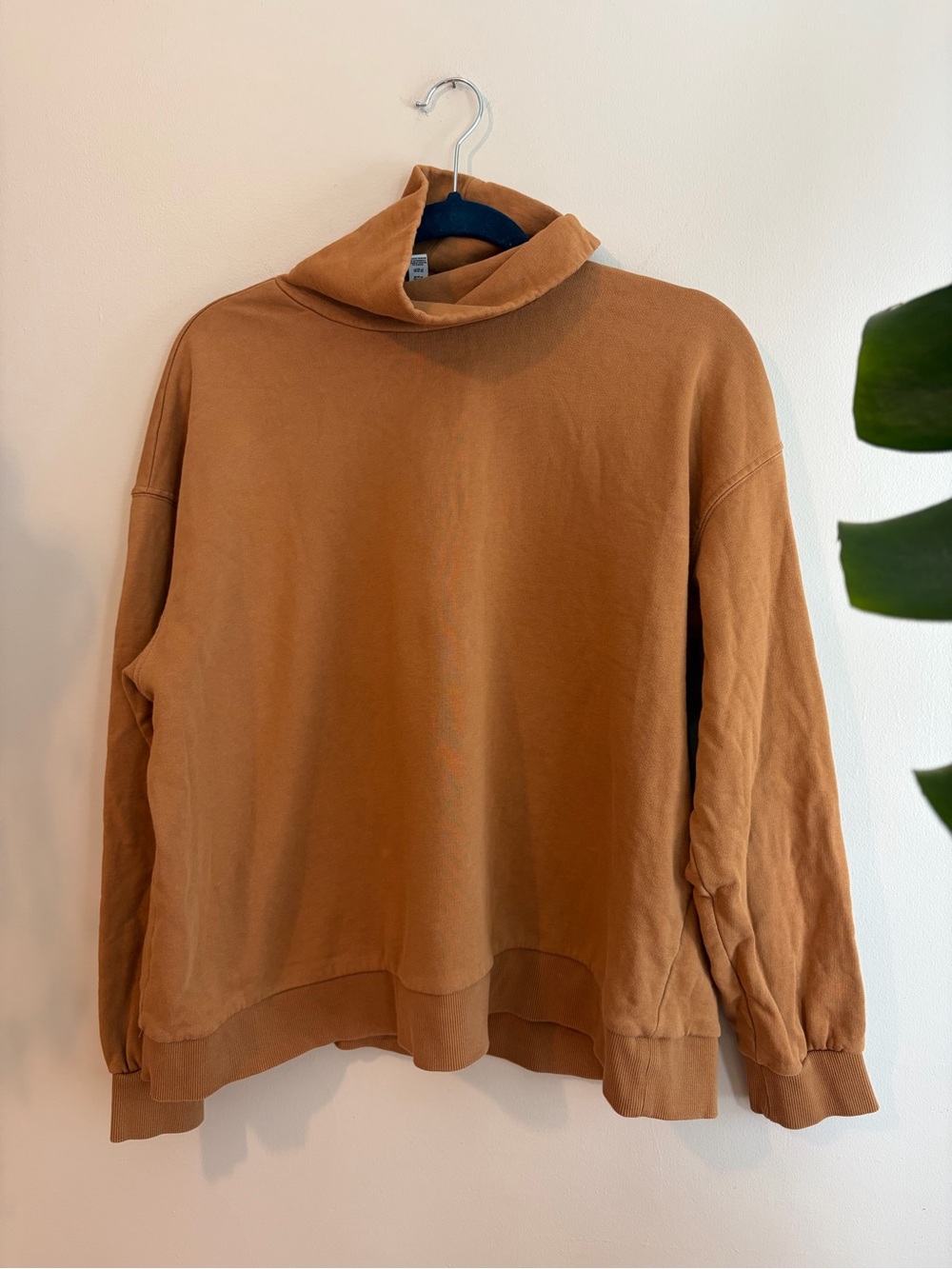 100% Cotton Turtleneck Sweatshirt in Rust